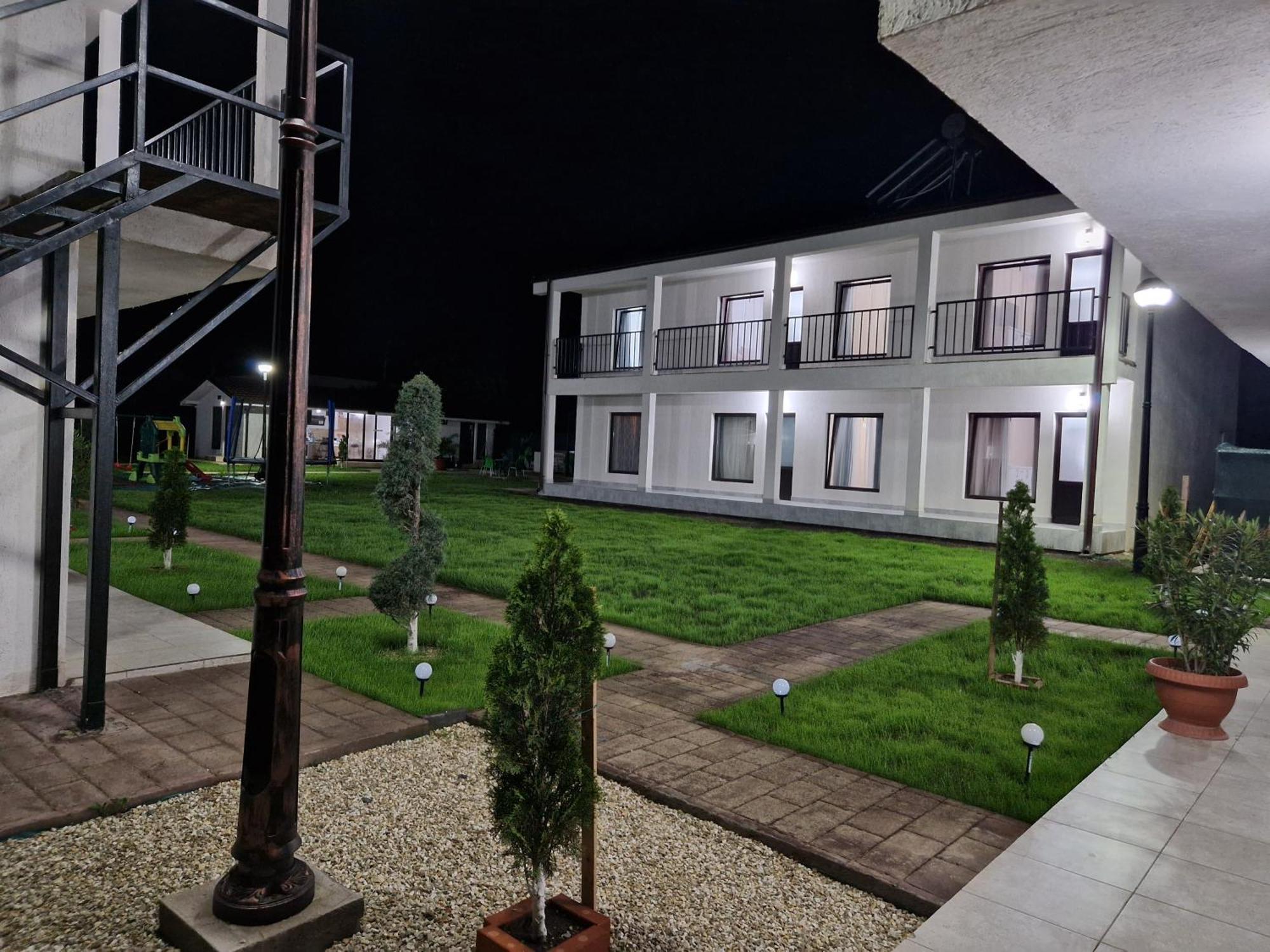 Complex Turistic N&S Hotel 2 Mai Exterior foto